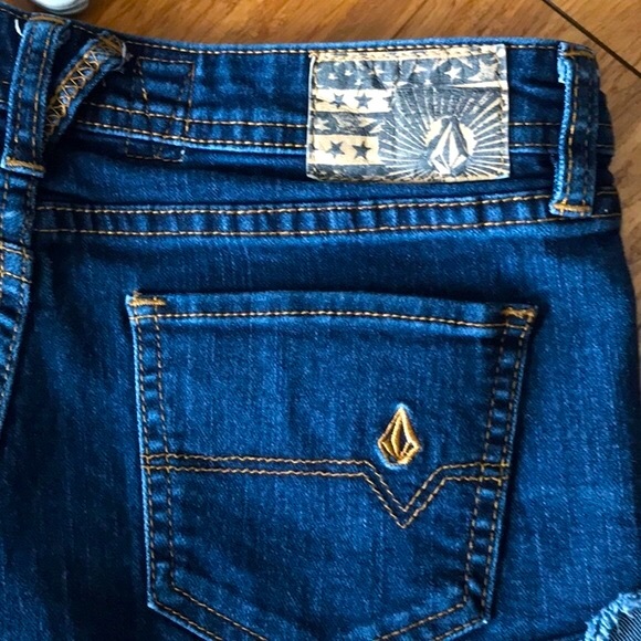 Volcom Blue Denim Sound Check Shorts Size 5 (Juniors) - Picture 3 of 7